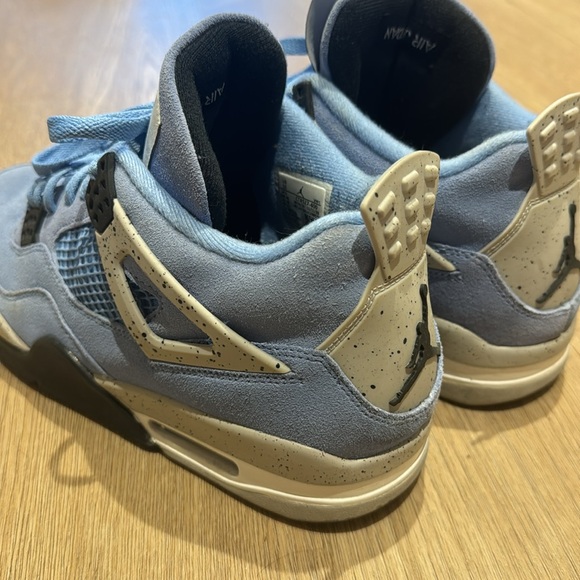 Jordan 4 Retro University Blue - Picture 2 of 2